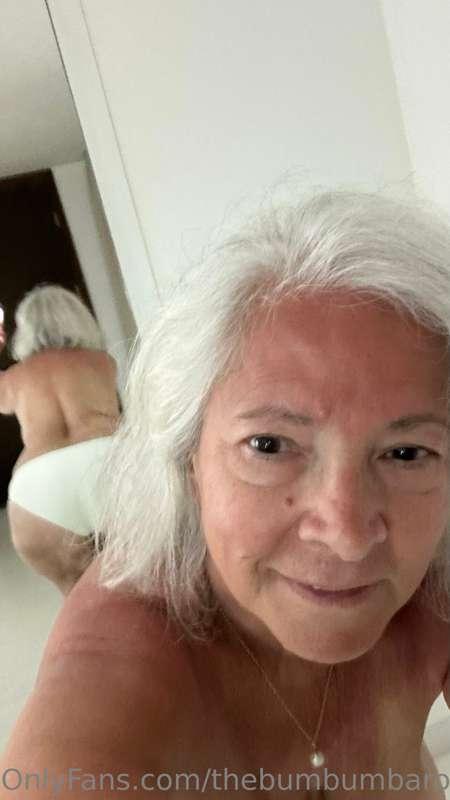 thebumbumbaroness image #1