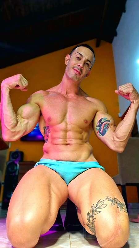 100% homemade amateur content🍿VIP➡️ @KEVINTOYVIP 