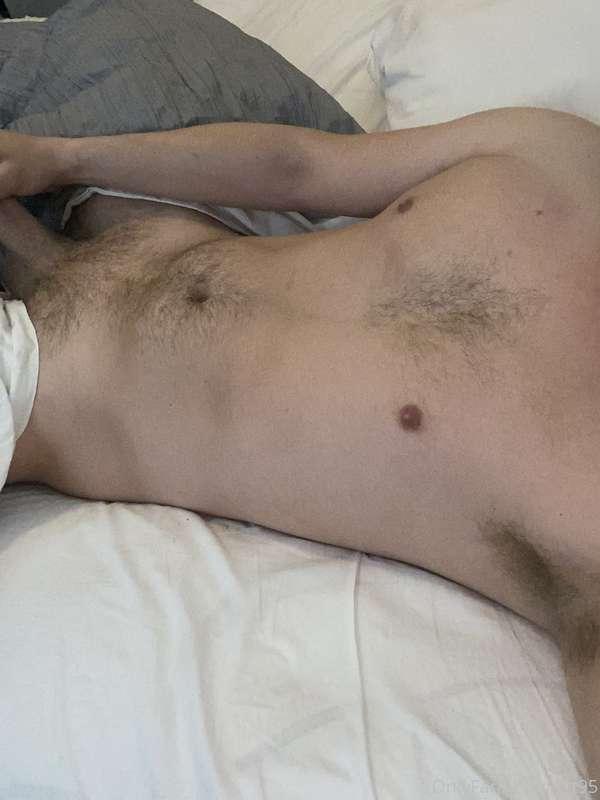 Would love to wake up to someone’s mouth around this🥵