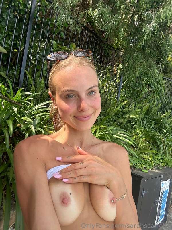 Enjoying some time with my friends at the pool today ❣️they ..