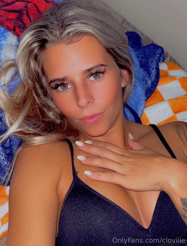 My Indiana babe has a very hot page. Girls here in Indiana n..