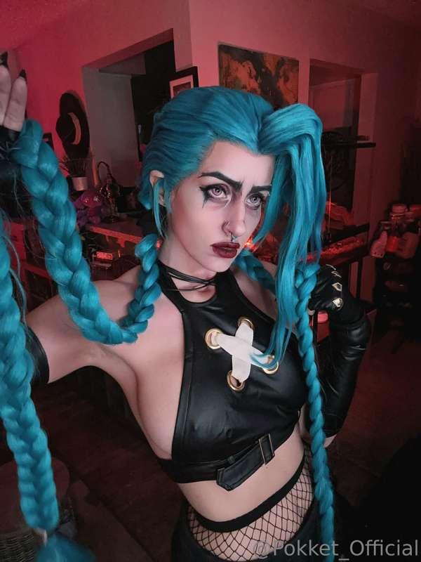 I did a makeup test for Jinx from Arcane. I seem to always m..