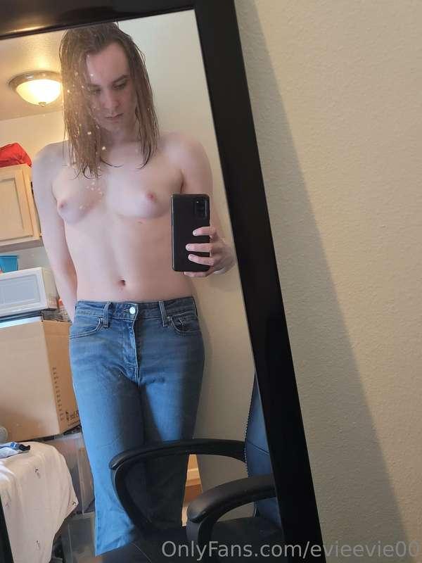 Got a little inspired by the topless-in-jeans thing. Whatcha..