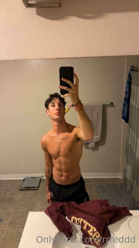 all sweaty from gym class 😏