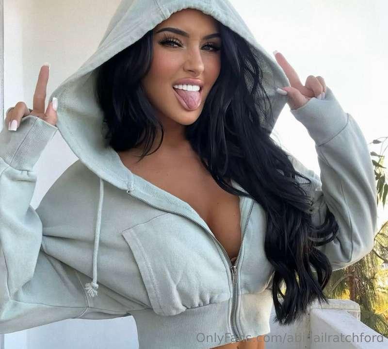 😝