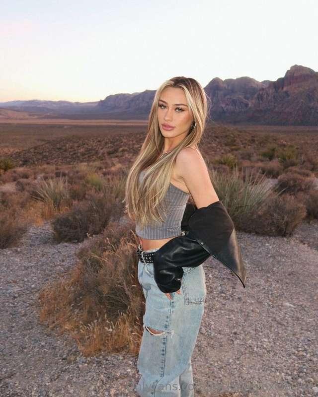 should i bring back the blonde? 👀