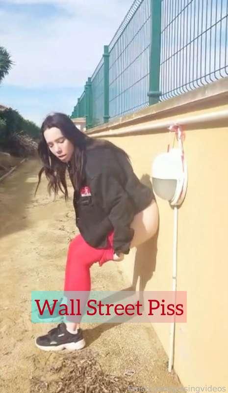 Needed to go and found a new convenient way 😉

#public #risky #outside #outdoor #pissing #watersports #peeing #piss #pee 