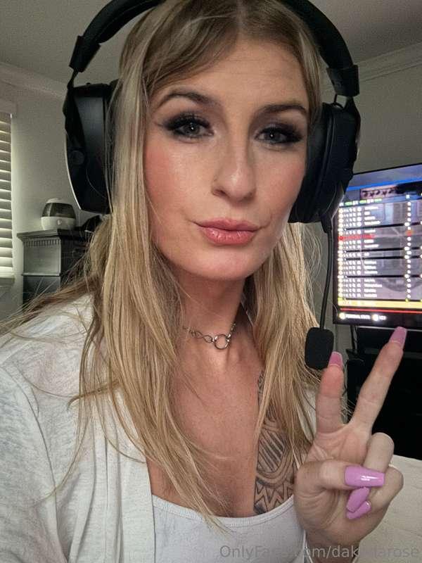 gamer girl era? 😏