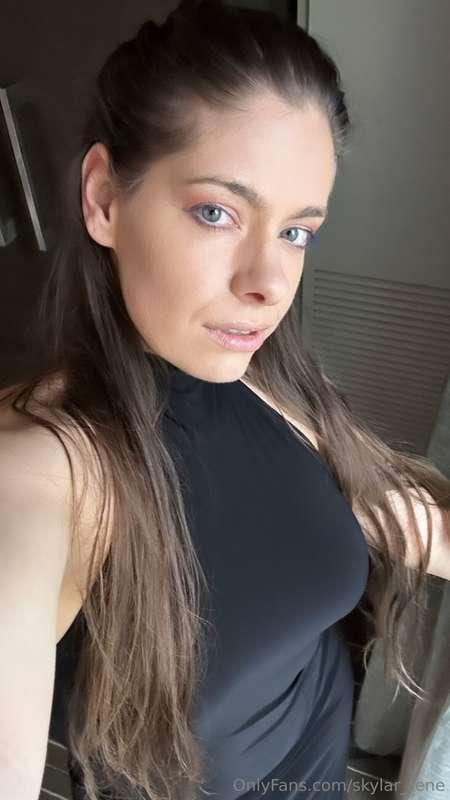 Your fantasy is one message away from becoming real…😇