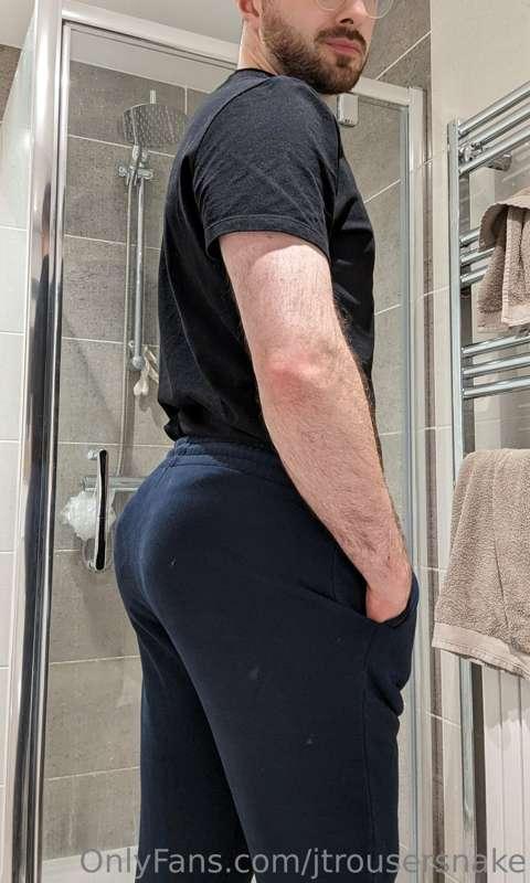 Squats seem to be working 🍑🍑