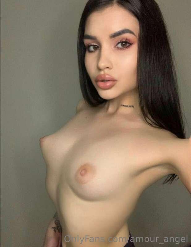 PUFFY LIPS @justluaa FOR DEEP JUICY BLOWJOB🥵💦💦💦 THIS KINKY B..