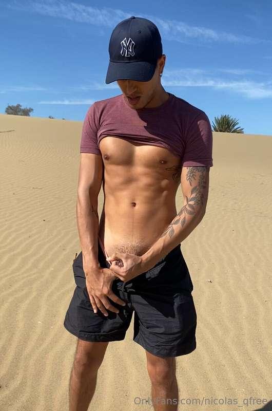 My first time in desert in cruising place I was wanked still..