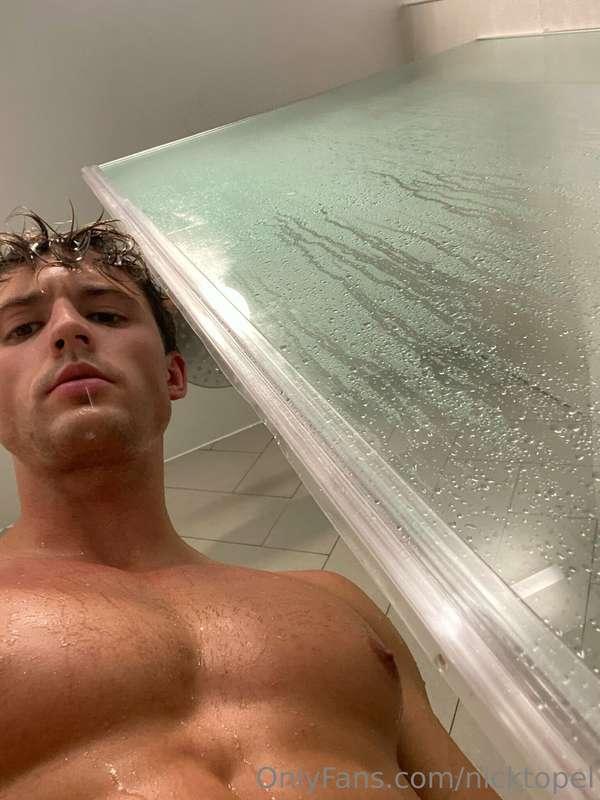 W.A.P*

Wet Ass Pecs 🍈🍈

💧

Sent out a Wet Wednesday bundle ..