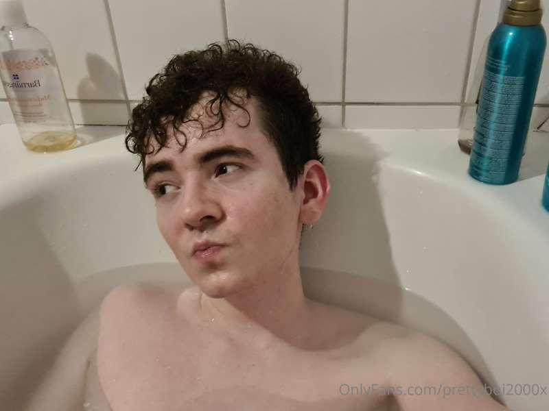 prettyboi2000x image #4