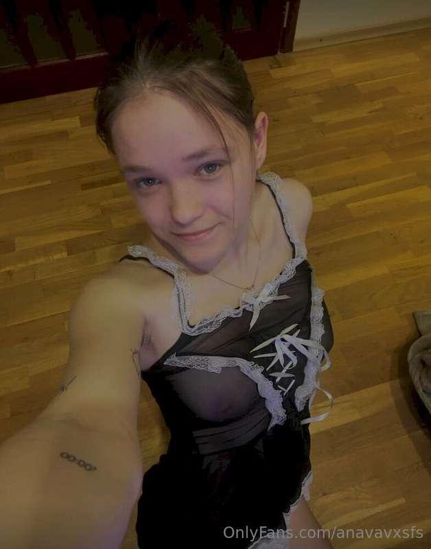 😈Make @vipnancy pussy get wet😻🤤😈She really likes to undress ..