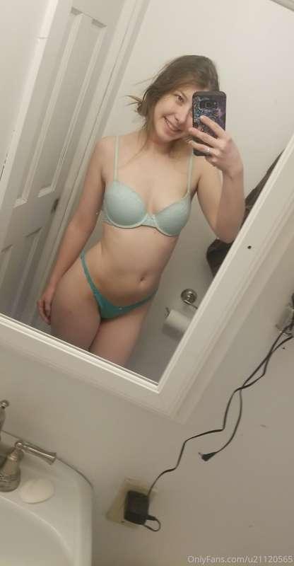 luckylucyfree main image