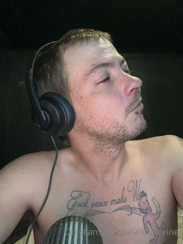 Sorry iv been Mia just a lot going on with work and streamin..