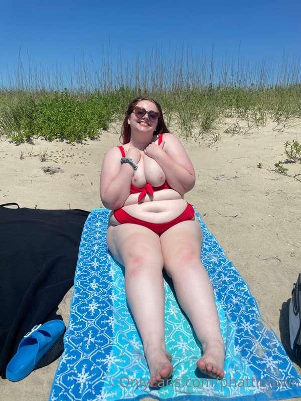 Titties need some sun too 🌞 🏝
