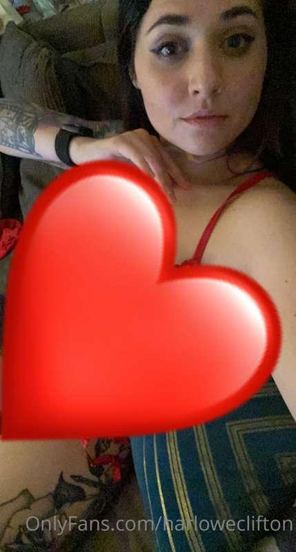 Wanna see under the heart? It matches 😍😘 send a tip for more