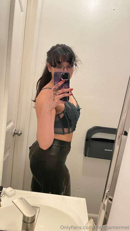 Diggin the new bangs?