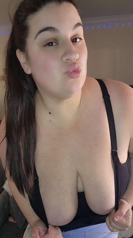 Put your cock right here daddy... 😛