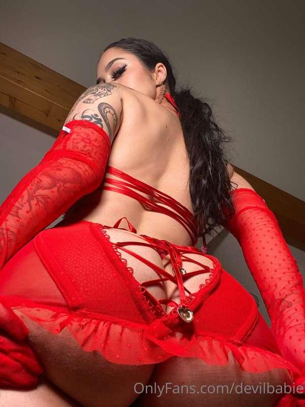 help me untie the back?