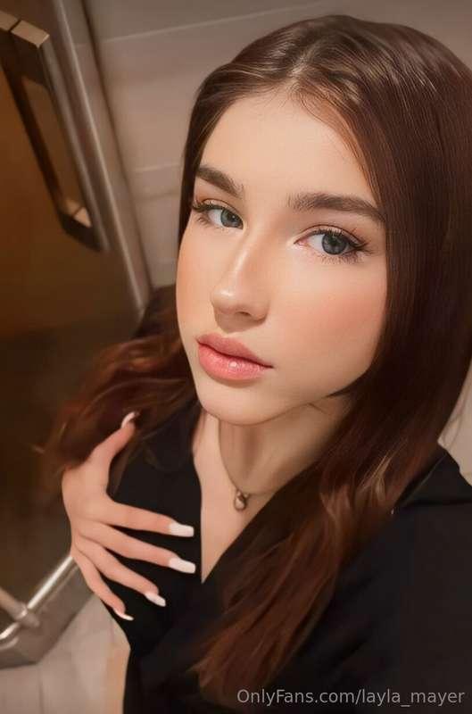 🖤 STOP SCROLLING 🖤
Looking for help with boredom? ❣️ She's n..