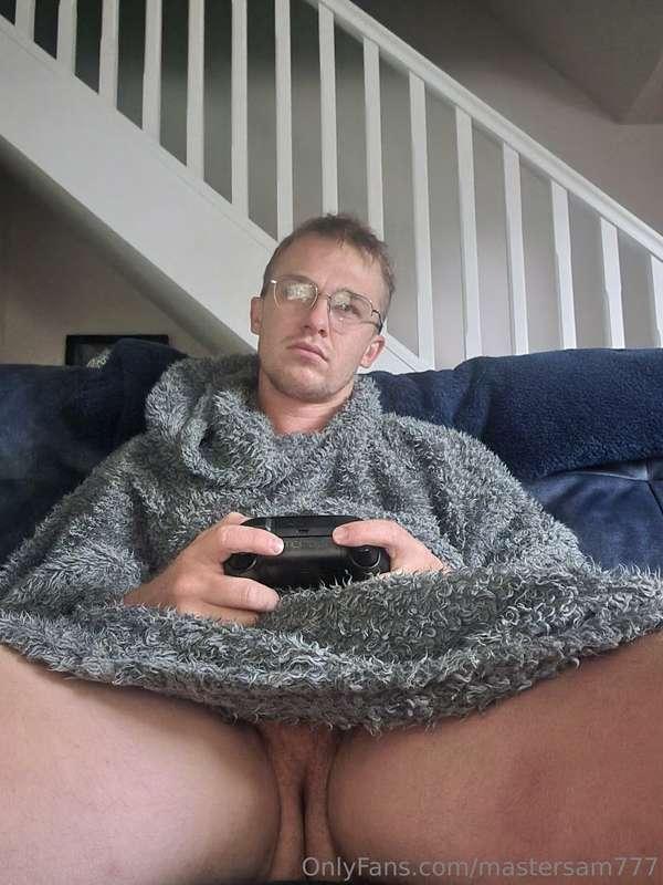 Whilst I game you can look up from the floor and admire.