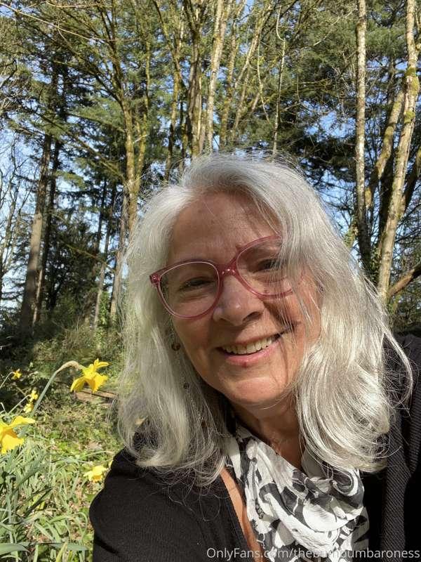 thebumbumbaroness image #2