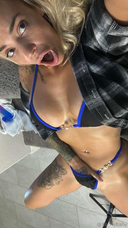 SLUTTY ON THE STAIRS Ever been so horny you cant wait to mak..