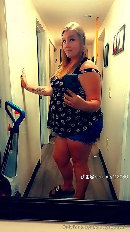 Hey you guys, mamas back 😘