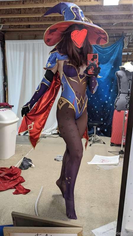 New cosplay coming in soon! I can't wait to take naughty pho..