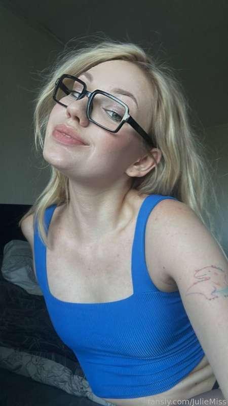 i just wonder what you are doing right now 🤤 @JulieMiss 

#fyp #petite #cute #tiny #fetish #schoolgirl #young #teen #nude