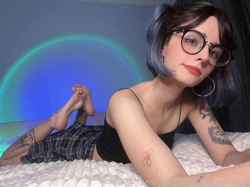 loonassoftfeet image #4
