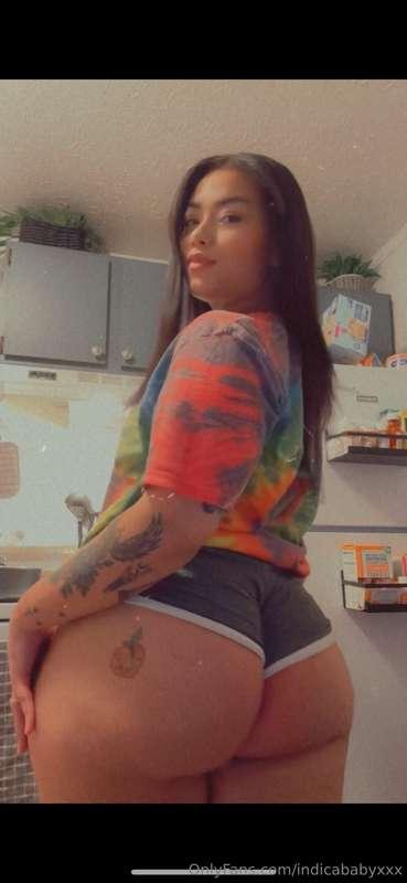 I need to be bent over this stove 😈