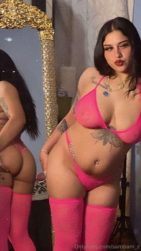 Who wants to see my pussy