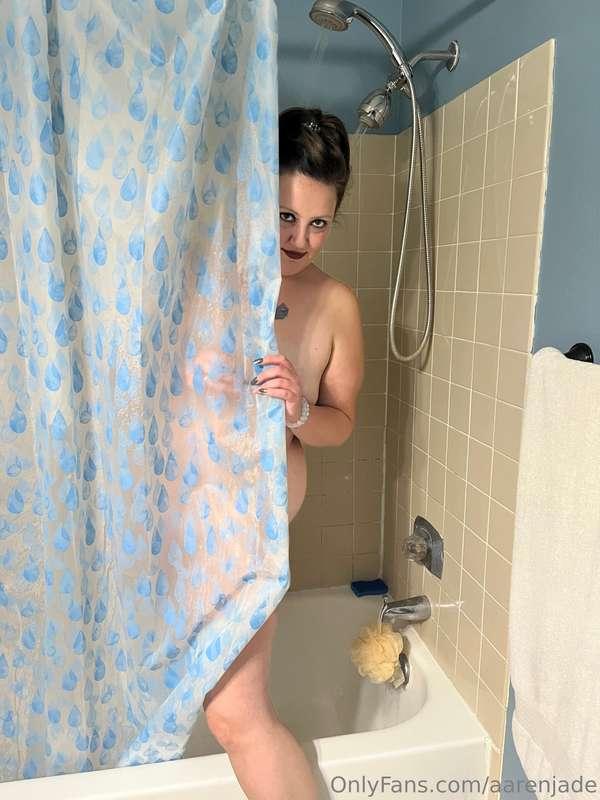 ✨ #ThrowbackThursday vibes! Feeling nostalgic with these pre..