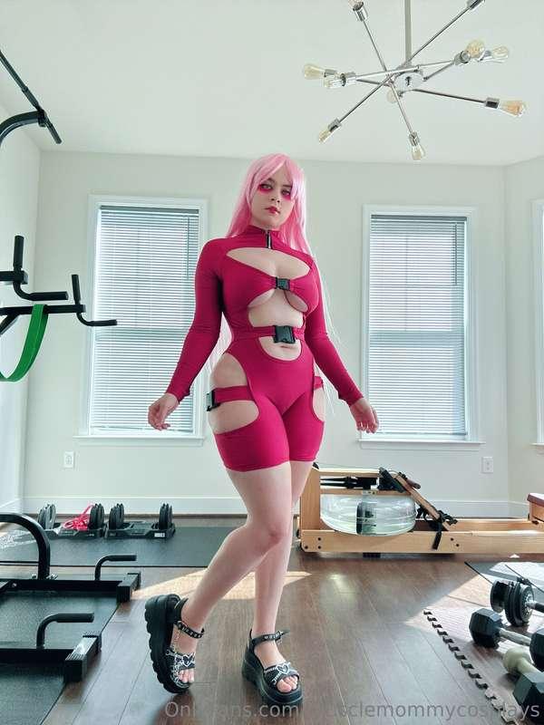 musclemommycosplays image #1