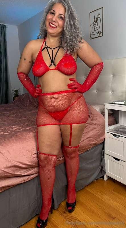probably not as sexy as other posts but i hope the smile som..