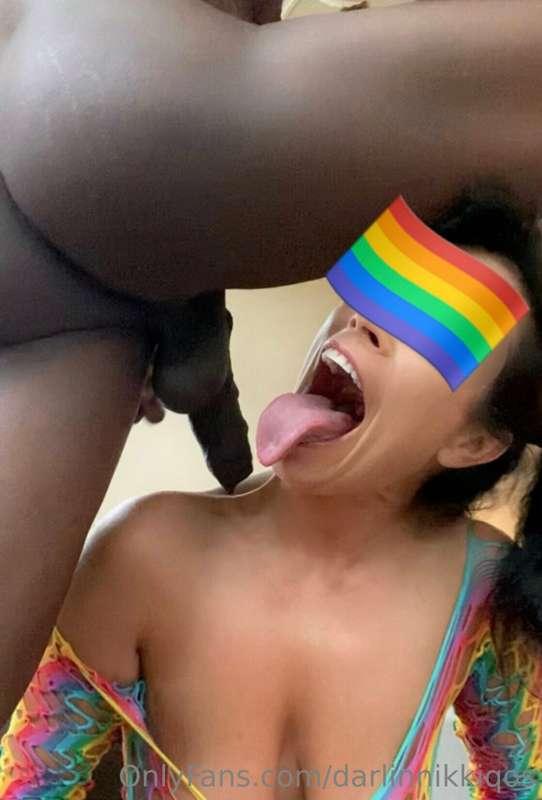 Finally found the pot of gold at the end of the rainbow 🌈 😈
..
