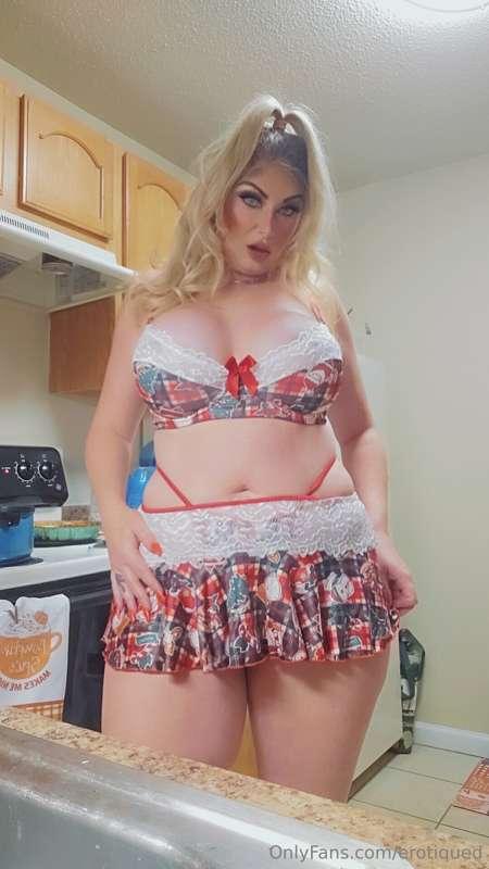 erotiqued image #12