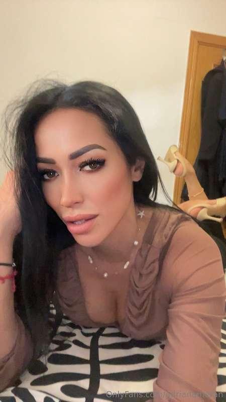 Wanna see what I’ve been hiding? 😈