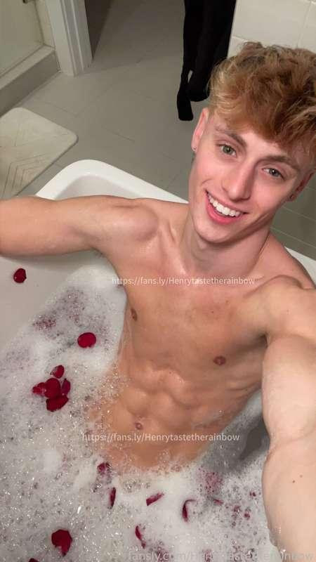 henrytastetherainbow image #0