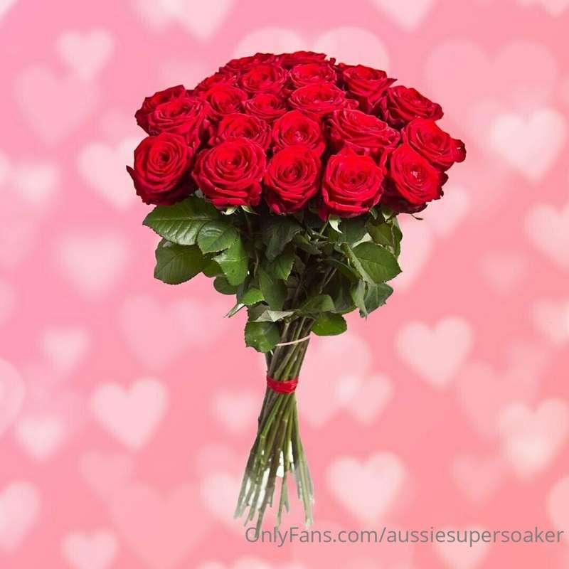 How Many Roses Will You Give Me Babe? 😍🌹

$5 = 5 Roses 🌹
$10..