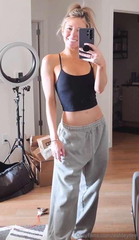 Here's what I look like makeup-free, in the midst of packing..