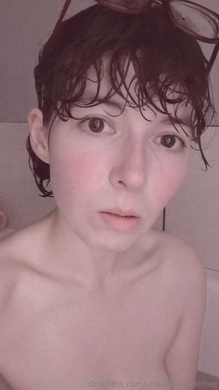 Getting settled into my new place xx