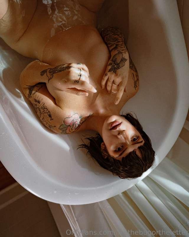 i know it's controversial but! i'm definitely a 'bath' girl...