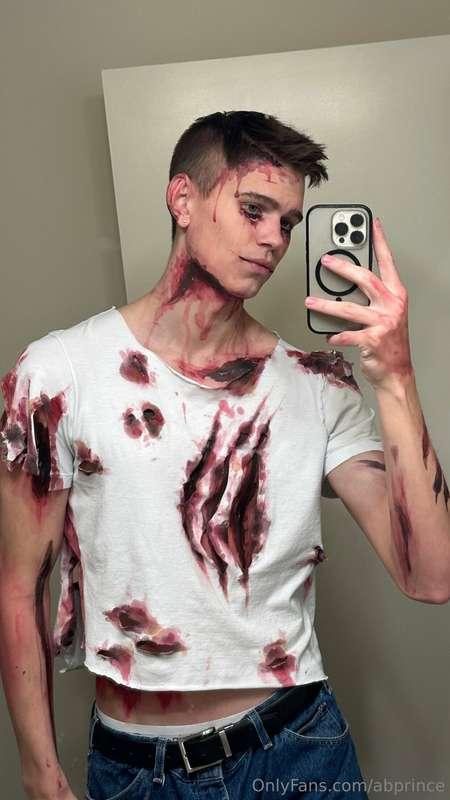 This was my costume for Halloween. Next time I’ll remember t..