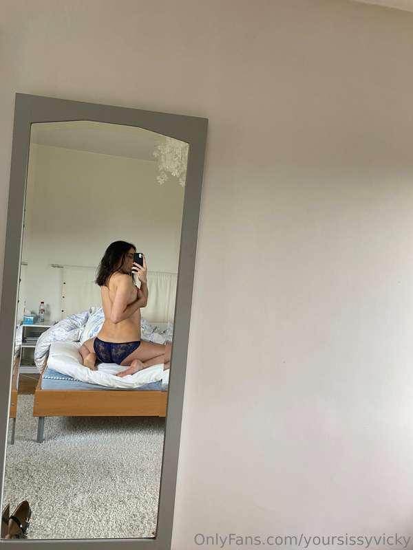 yoursissyvicky image #2