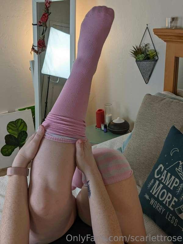 Does daddy wanna help me take my socks off?